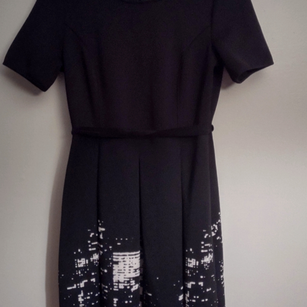 Elie Tahari Black Mini Cocktail Dress. Size 8